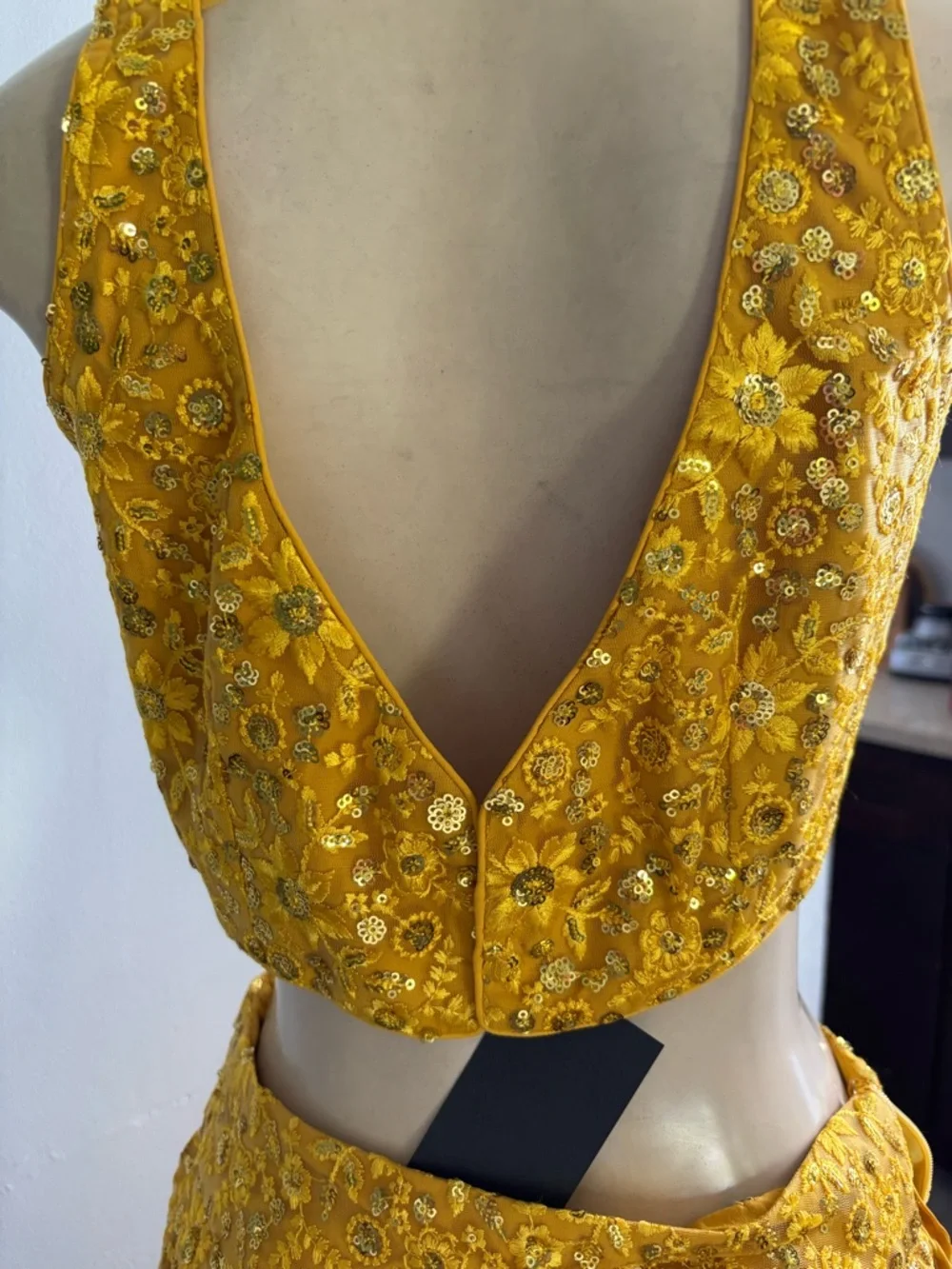 AhoiCHIC Yellow Embroidered Dress - M - Picture 9 of 16